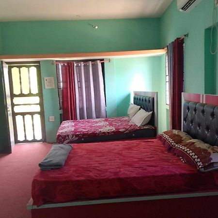 Subha Laxmi Hotel & Lodge Bahāsi Exteriér fotografie